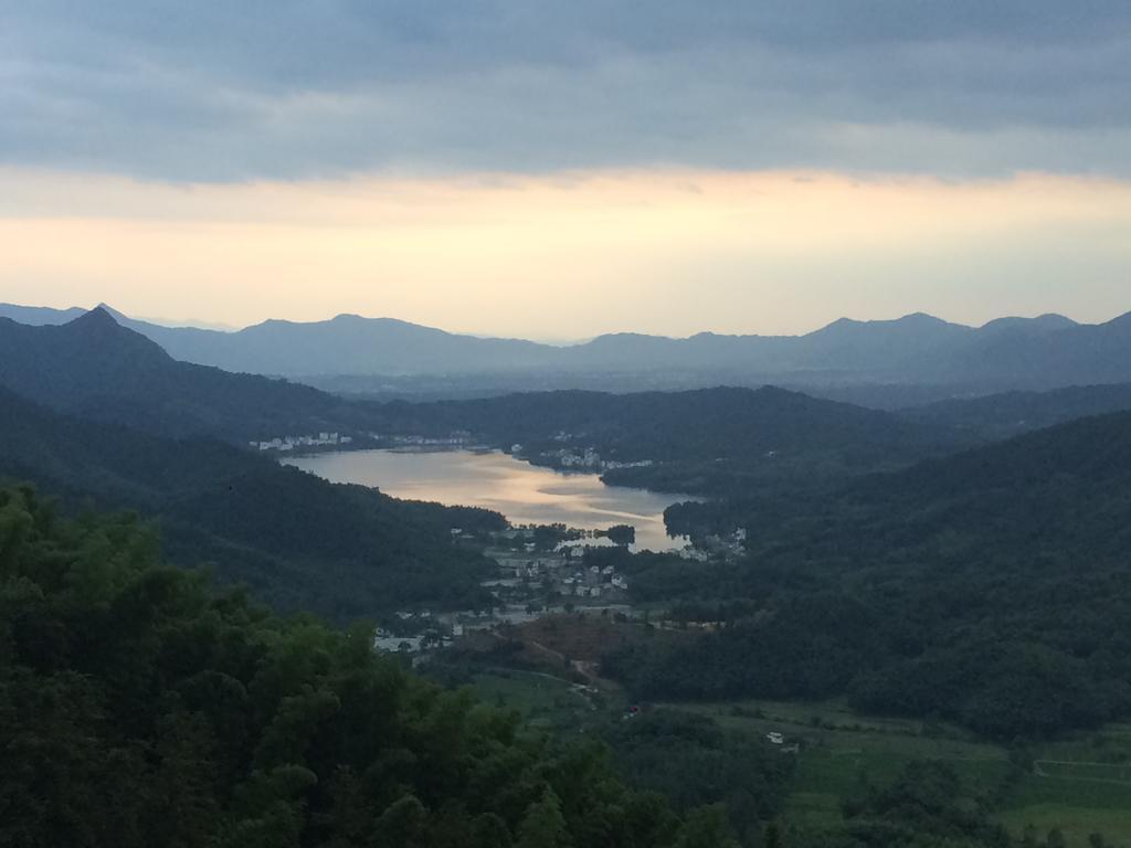 Qingheyue Inn Yi (Anhui) Bagian luar foto
