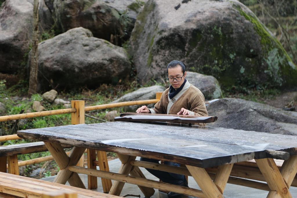Qingheyue Inn Yi (Anhui) Bagian luar foto